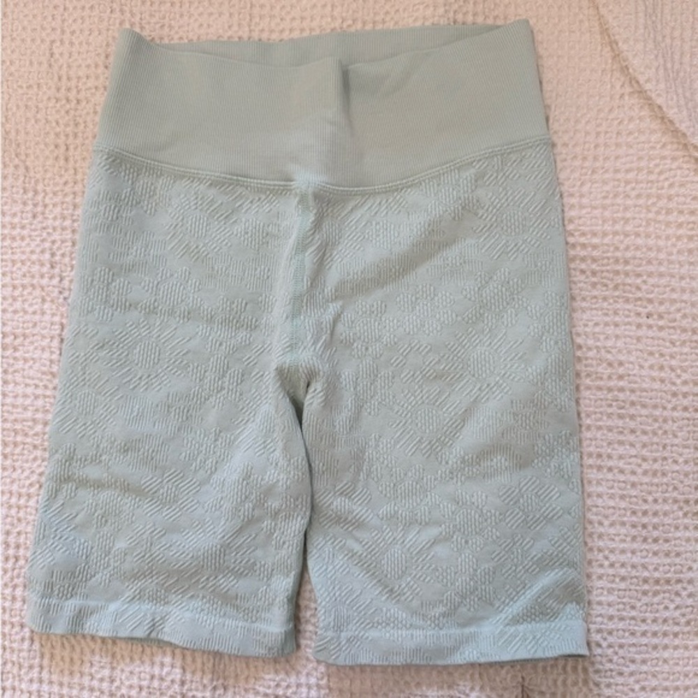 Offline by Aerie Floral Biker Shorts Small